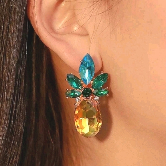 💖 2/$30 Pineapple fruit rhinestone yellow boho stud casual small drop earrings - Picture 1 of 14